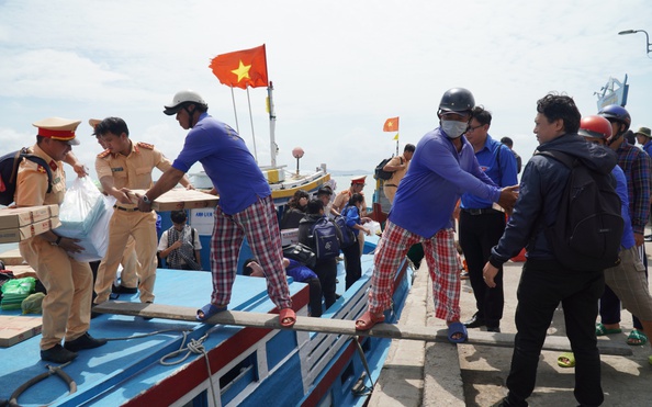 "Đồng hành tỷ lệ cá cược kèo nhà cái bạn ngoại thành" tại huyện Cần Giờ