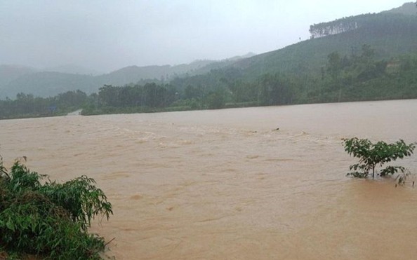 Nhiều nơi bị cô lập do tỷ lệ kèo góc nhà cái lũ, hàng ngàn học sinh phải nghỉ học