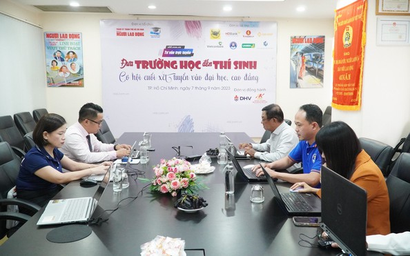 Tư vấn trực tuyến "Cơ bóng đá tỷ lệ kèo nhà cái cuối xét tuyển vào ĐH, CĐ"
