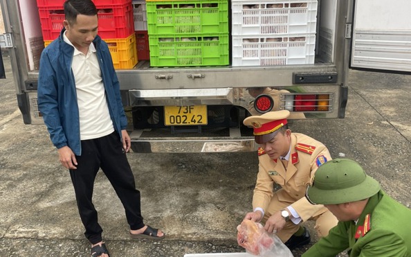 Phát hiện 4 tấn tỷ lệ kèo nhà cái hôm nay gà đông lạnh chưa rõ nguồn gốc trên xe tải ở Quảng Bình