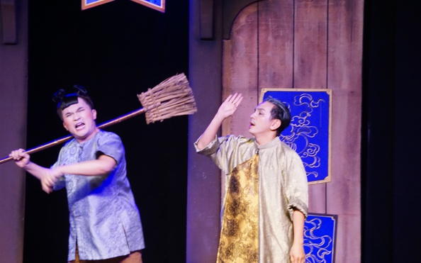 Đại Nghĩa, Đìkèo nhà cái tỷ lệ bóng đá Toàn "quậy bung nóc" vở "Vàng ơi là vàng"