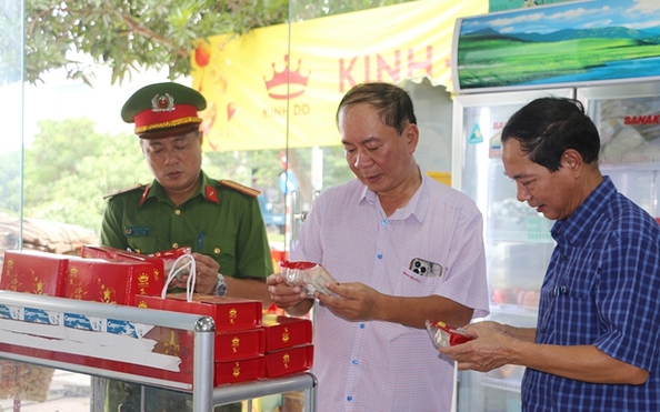 Phát hiện hàng trăm cơ sở vi phạm an toàn thực phẩm