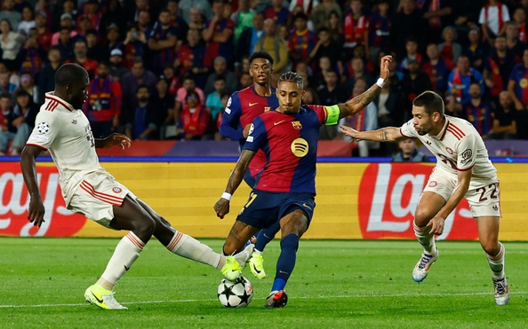 Rafinha tỏa sáng với hat-trick, Barcelona đè bẹp kèo nhà cái tỷ lệ cá cược