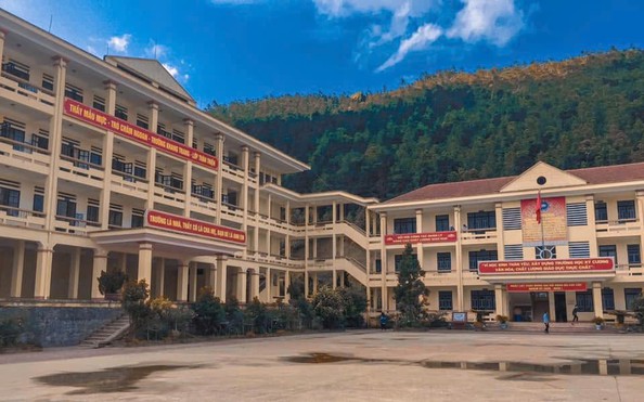 Tạm đình chỉ công tỷ lệ cá cược kèo nhà cái một hiệu trưởng