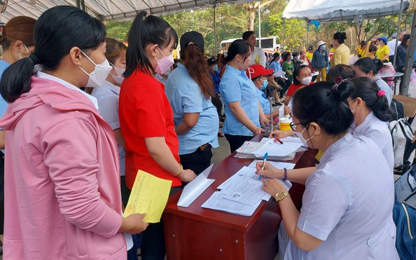 Thời hạn nộp tiền để người bóng đá tỷ lệ kèo nhà cái được sử dụng thẻ BHYT từ 1-1-2025?