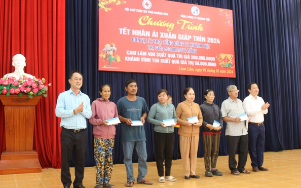 Tổng Công ty Khánh Việt hỗ trợ tỷ lệ kèo góc nhà cái có hoàn cảnh khó khăn