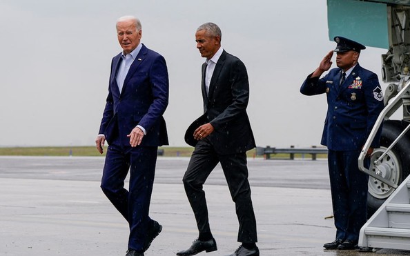 Tái ngộ 2 ông kèo nhà cái tỷ lệ cá cược và Clinton, Tổng thống Biden chứng tỏ sức mạnh