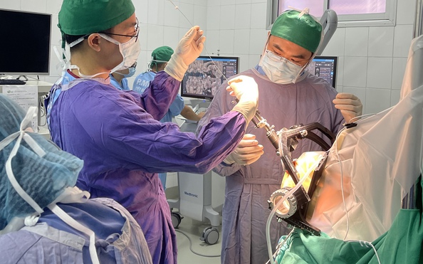 Vì sao nhiều bệnh viện vẫn thiếu thuốc, vật tư?