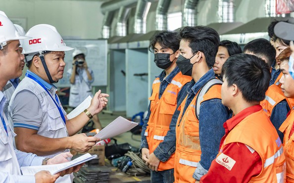NÂNG BƯỚC NGƯỜI kèo nhà cái tỷ lệ cá cược ĐỘNG:
Nâng kiến thức, kỹ năng để có việc làm bền vững