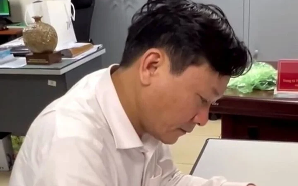 Nhận hối lộ 1 tỉ đồng, chủ tịch tỷ lệ kèo nhà cái hôm nay bị bắt