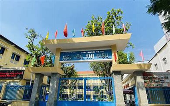 Giáo viên cho 6 tỷ lệ bóng đá kèo nhà cái đánh một bạn cùng lớp vì đi học muộn