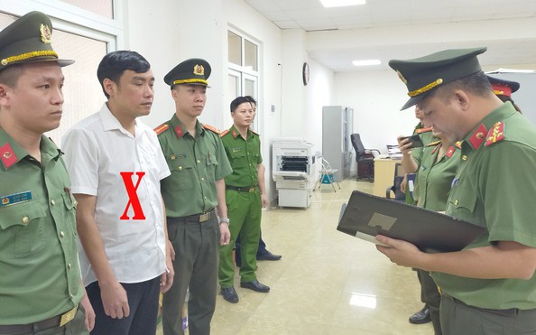 Bắt nguyên giám đốc và phó giám đốc tỷ lệ bóng đá kèo nhà cái phòng đăng ký đất đai
