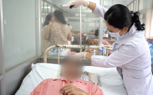 Tình trạng 4 nạn nhân trong vụ tạt tỷ lệ kèo góc nhà cái kinh khủng ở quận 7, TP HCM