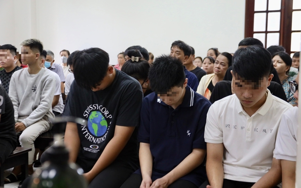 Nhóm "quái xế" đua kèo nhà cái tỷ lệ bóng đá trên cầu Sài Gòn lãnh án