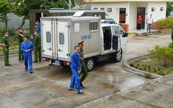 Bốn án chung thân vụ bắn vào 30 kèo nhà cái tỷ lệ bóng đá đang dự tiệc sinh nhật ở Long An