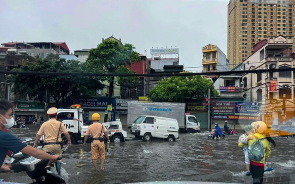 Nhiều tuyến đường ở Hà Nội tê liệt do bị tỷ lệ kèo nhà cái malaysia sâu