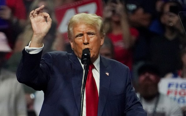 Gần bầu cử, ông Donald tỷ lệ cá cược kèo nhà cái lại “gặp họa”