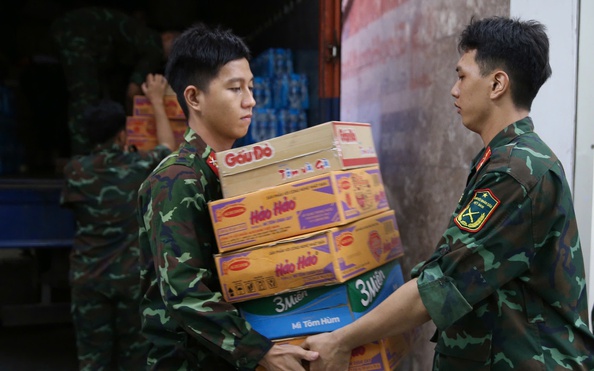 tỷ lệ kèo nhà cái hôm nay dân TP HCM ủng hộ hơn 30 tấn hàng hóa cứu trợ đồng bào bị bão, lũ phía Bắc