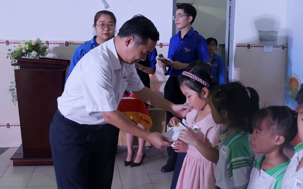 "Đồng hành tỷ lệ cá cược kèo nhà cái bạn ngoại thành" tại huyện Nhà Bè