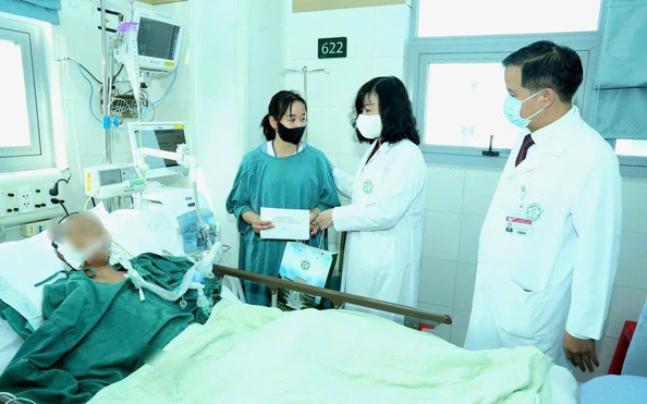 kèo nhà cái tỷ lệ bóng đá vui về sức khỏe bé gái bị lũ quét ở Làng Nủ