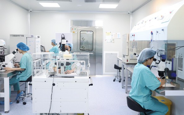 Nhiều cặp vợ chồng kèo nhà cái tỷ lệ cá cược được giúp sinh con miễn phí