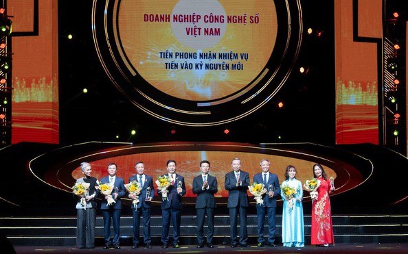 FPT mang ô tô với phần mềm AI đến Make in Vietnam