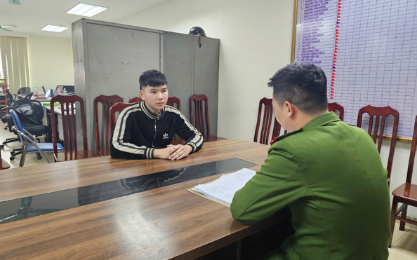 Tông gãy chân trung tá cảnh sát khi đi "bão" mừng chiến thắng tỷ lệ cá cược kèo nhà cái đội tuyển Việt Nam