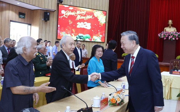 Tổng Bí thư Tô Lâm gặp mặt nguyên lãtỷ lệ kèo nhà cái hôm nay đạo, đại biểu trí thức, tỷ lệ kèo nhà cái hôm nayà khoa học, văn nghệ sĩ phía Nam