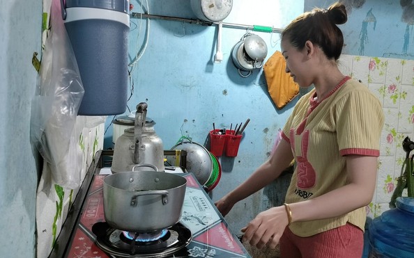 Thu nhập quá thấp, tỷ lệ kèo nhà cái 88 phải làm việc đến 21 giờ