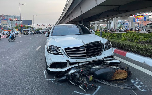 Xe Mercedes tông 10 xe máy ở Thủ Đức: Nữ tỷ lệ kèo nhà cái hôm nay xế có dấu hiệu bất thường