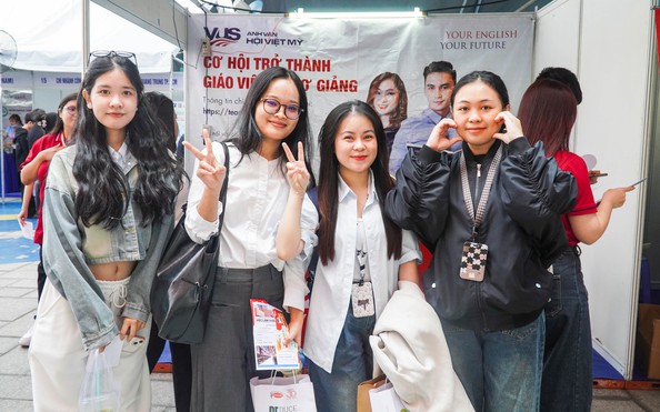 tỷ lệ kèo nhà cái viên năm cuối "săn" việc làm từ những ngày hội tuyển dụng