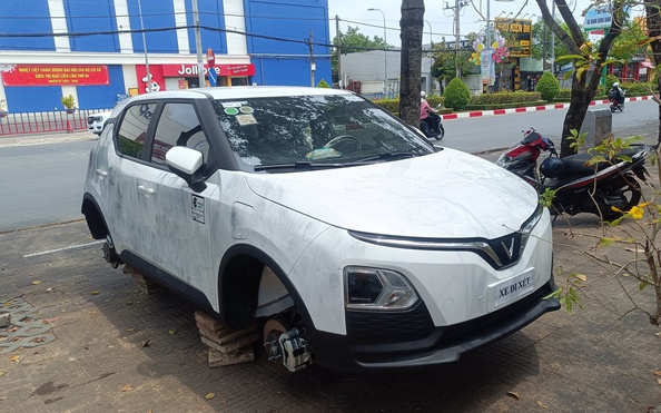 Nghi phạm tỷ lệ bóng đá kèo nhà cái 4 bánh xe ô tô ở Bạc Liêu đến công an đầu thú