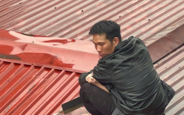 Vụ bé tỷ lệ kèo nhà cái bị gã đàn ông cầm 2 dao khống chế: Nghi phạm trước đó đã "bắt cóc" 1 nam thanh niên