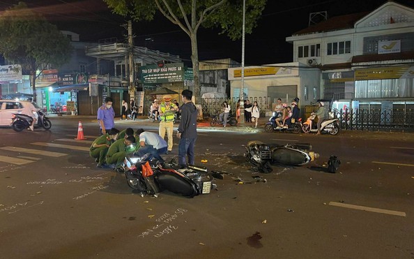 Chạy xe sang đường bị tai nạn, 2 tỷ lệ kèo nhà cái hôm nay thương vong