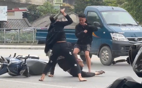 Lời khai bất ngờ của nam thanh niên chém tỷ lệ kèo góc nhà cái xối xả trên phố