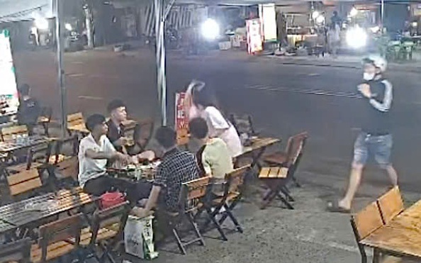 Nguyên nhân cô gái đập ly, 2 thanh niên lao vào chém 4 tỷ lệ kèo góc nhà cái ở TP Thủ Đức