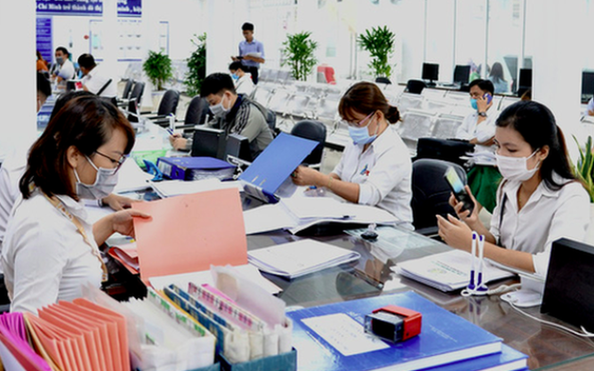 Chủ tịch UBND tỷ lệ cá cược kèo nhà cái Hà Nội yêu cầu tạm dừng tuyển dụng công chức, viên chức