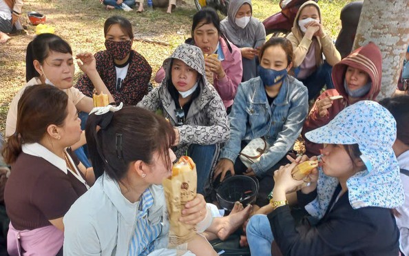 Hàng trăm công nhân ở Quảng Nam "khóc ròng": Cơ quan chức năng vào TP HCM làm việc