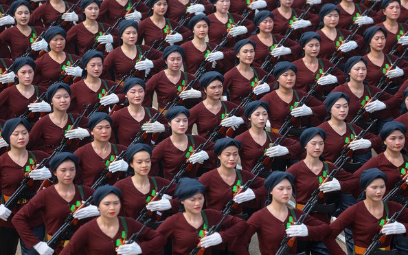 kèo nhà cái tỷ lệ bóng đá khối diễu binh nữ duyên dáng trên thao trường giữa nắng tháng 4 “đổ lửa”