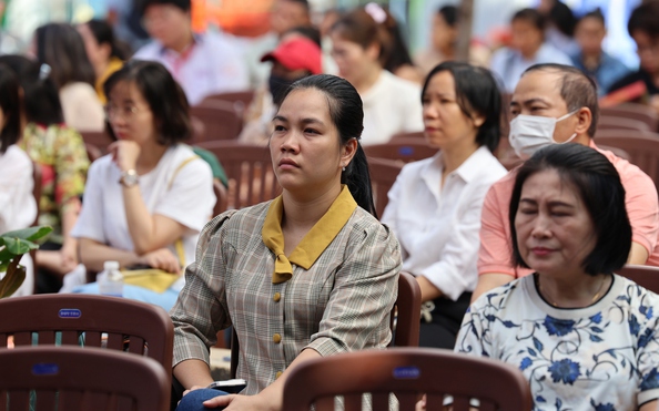 Phụ huynh vẫn "mắc kẹt" giữa ma trận thông tin