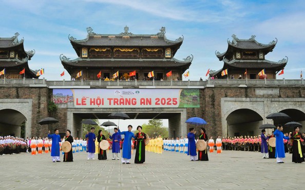 Hàng vạn du khách dự khai hội Tràng tỷ lệ kèo nhà cái 2025