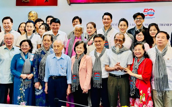 Phát huy truyền thống, tiếp nối tương lai
