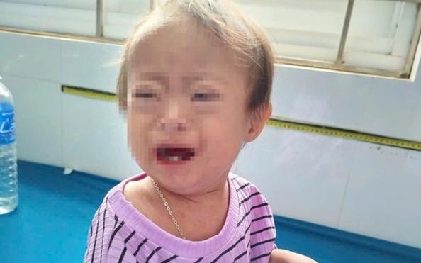 Bé tỷ lệ kèo nhà cái bị bỏ rơi kèm lời nhắn "cháu khổ quá" đã được mẹ nhận lại