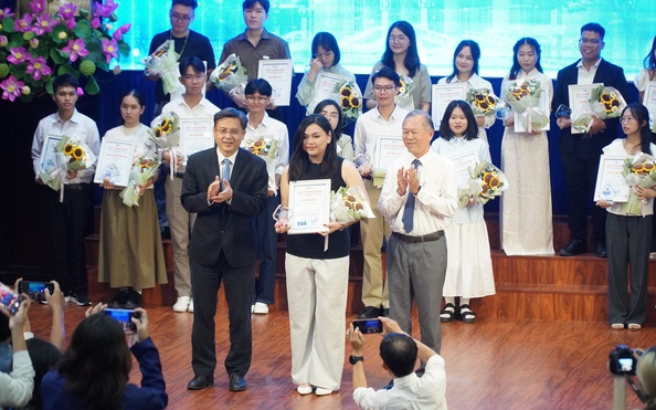 Giải thưởng Văn kèo nhà cái tỷ lệ bóng đá trẻ ĐHQG TP HCM chỉ có 1 giải nhất