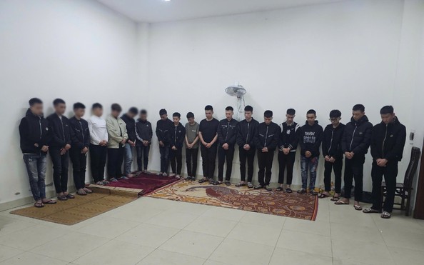 18 đối tượng cầm súng, kiếm truy đuổi nhau gây náo loạn trên nhiều tuyến phố