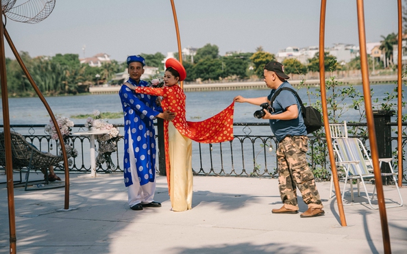 Giúp công nhân nghèo đẹp đôi