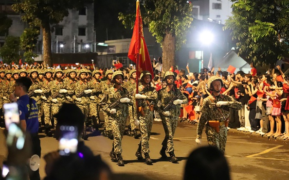 Sáng nay (27-4), tổng duyệt diễu binh, diễu hành; nhiều tuyến đường cấm xe từ 3 giờ