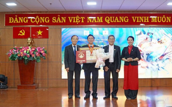 Nhạc sĩ Phạm Hữu Tâm trở ttỷ lệ kèo nhà cái malaysia kỷ lục gia