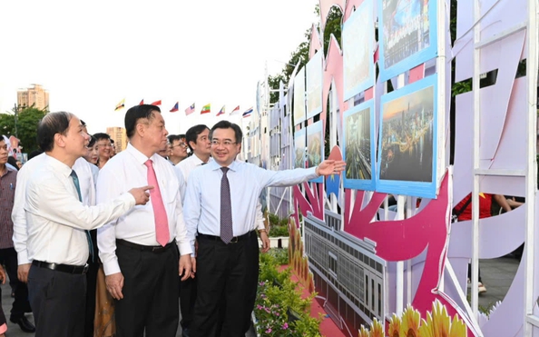 Khai mạc triển lãm “Đại thắng mùa xuân 1975 với kỷ nguyên phát triển mới bóng đá tỷ lệ kèo nhà cái dân tộc Việt Nam”