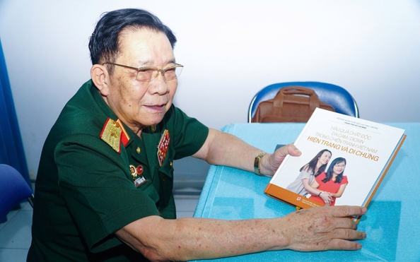 Vị tướng mang hai sứ mệnh